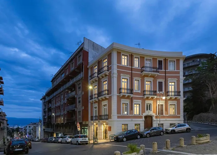  Fontana Falconieri Boutique