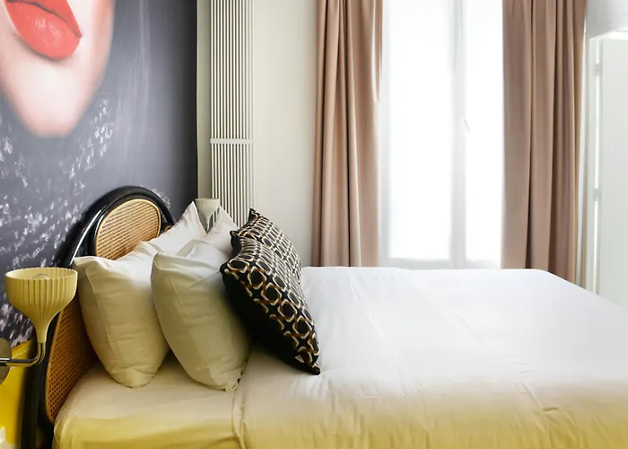 Le Glam's Hotel