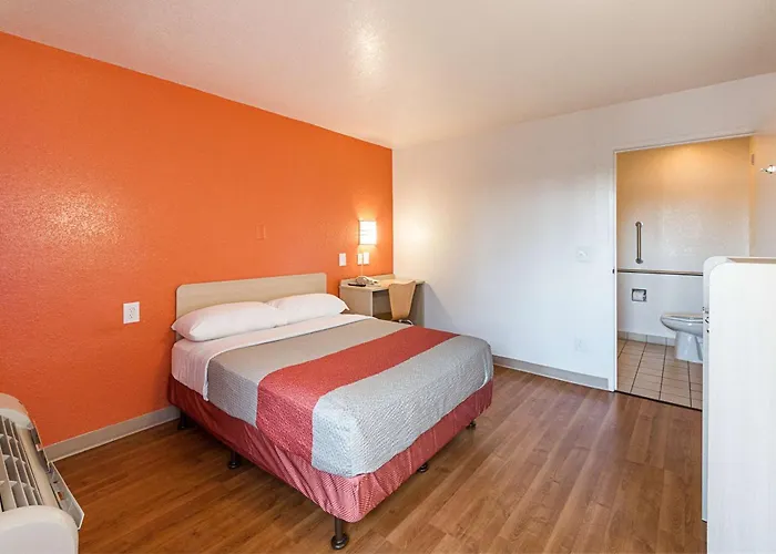 Motel 6