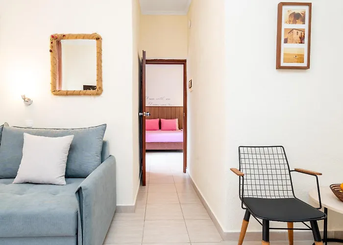 Stratos Hotel