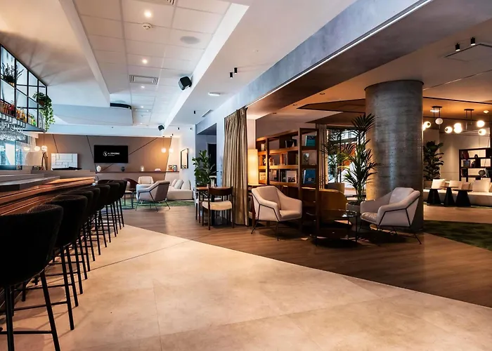 Novotel Centre