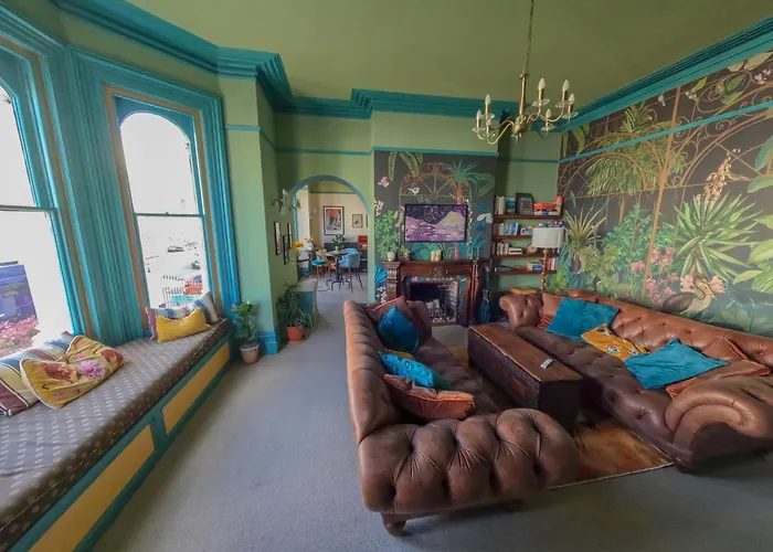 The Sheldon B&B - Free Private Parking