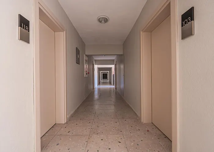 Kinderhotel Begonville (Adults Only)