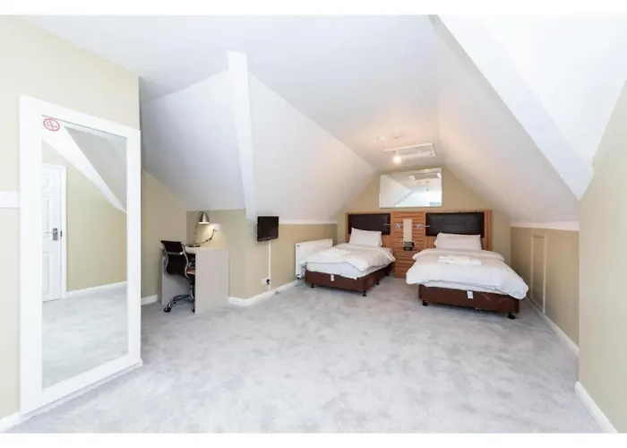 Heathrow Slough Hotel & Suites