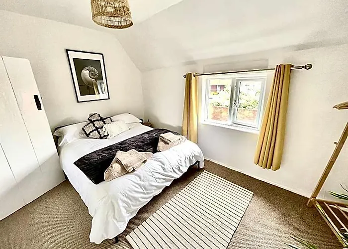 Laburnum Cottage No.2