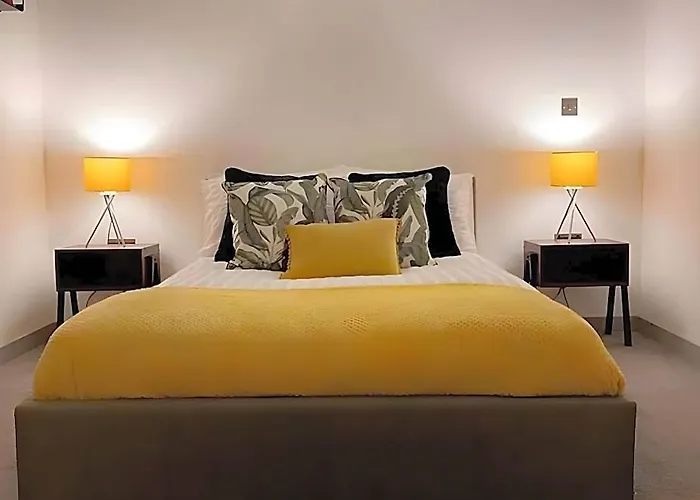 Doncaster Central Danum House Apartment