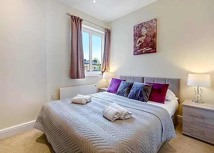 2 Bedroom Apt. 05 + Parking In Maidenhead