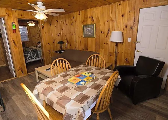 North Rustico Motel & Cottages
