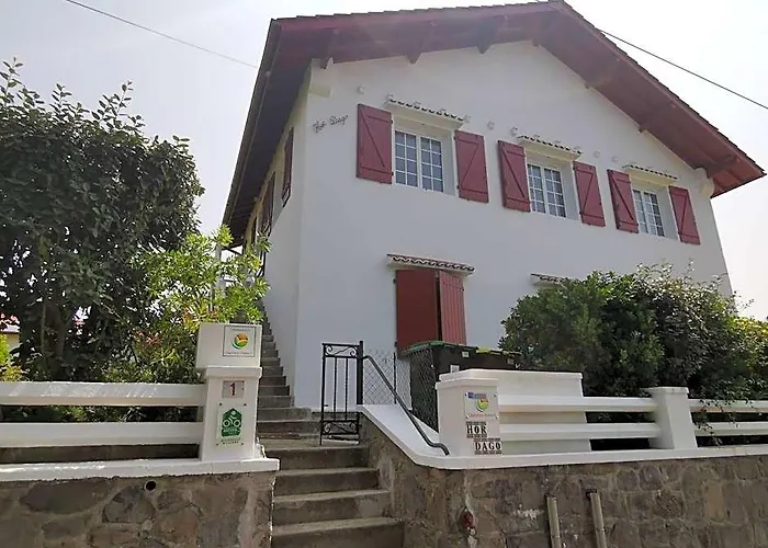 Chambres D'Hotes "Hor Dago" Pres De La Gare D'Hendaye Avec Le Petit-Dejeuner