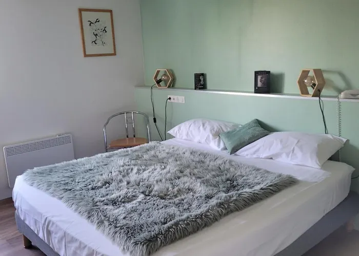 Bomotel