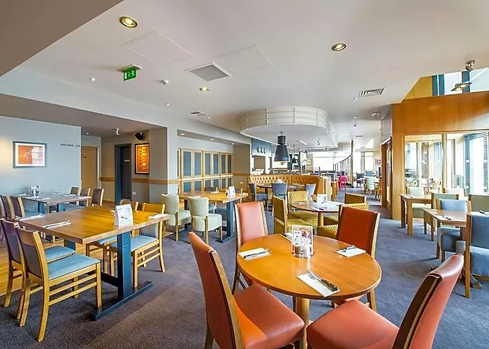 Premier Inn Swansea Waterfront