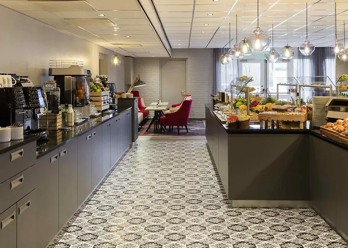 Mercure West
