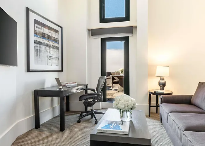 Hotel suites Fairmont Heritage Place Ghirardelli Square