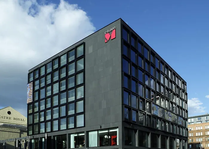 CitizenM