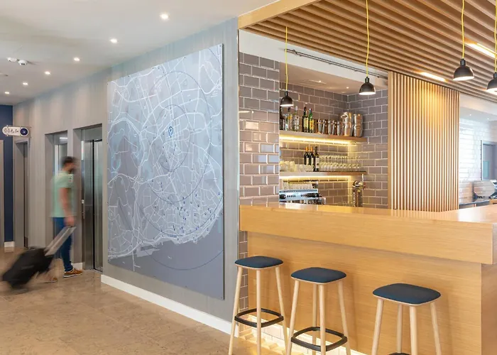 Holiday Inn Express - - Plaza Saldanha By Ihg