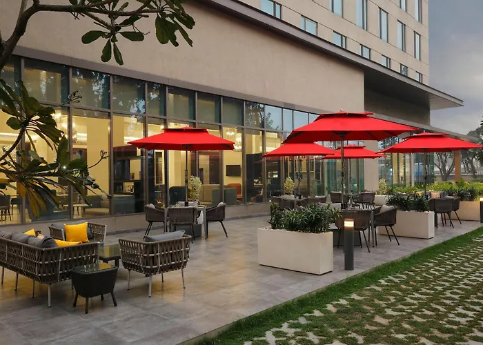 Holiday Inn Express Airport By Ihg