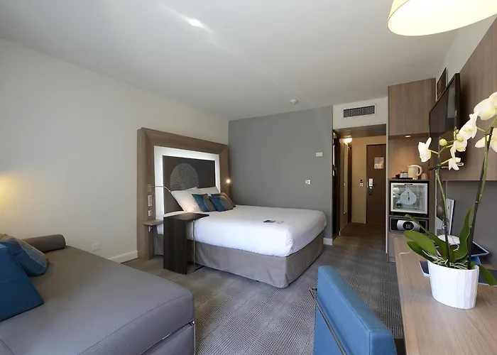 Novotel Avignon Nord Romantik Hotel