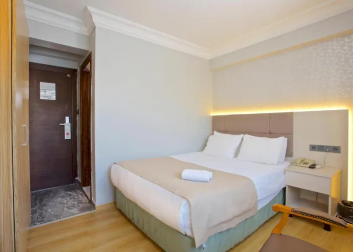 Grand Ant Hotel