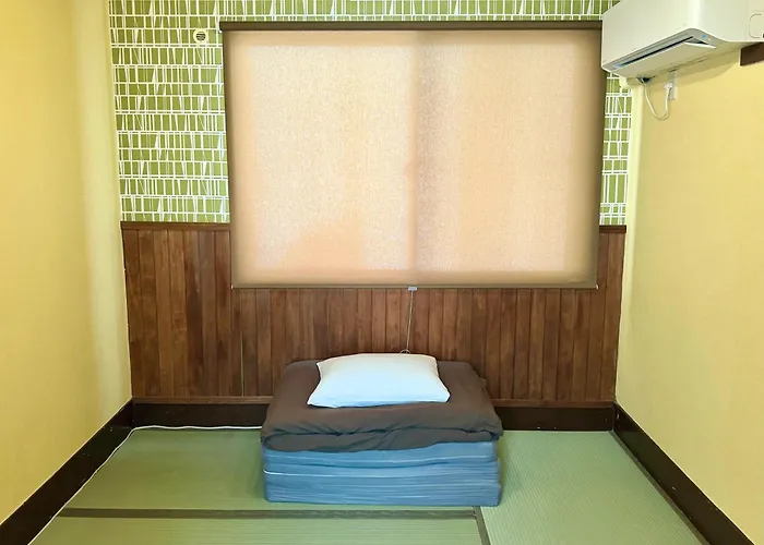  Shinagawa-Shuku Guest House & Tours