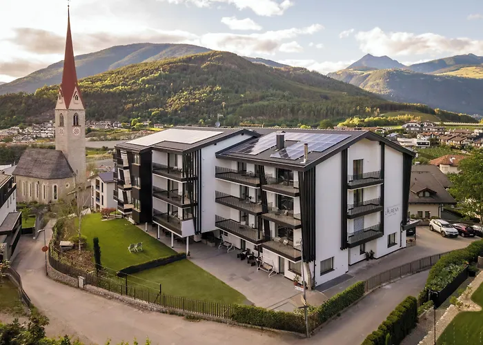 Laurena Aparthotel