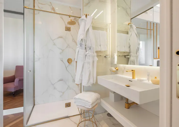  Experience Boutique - Villa Cimmino