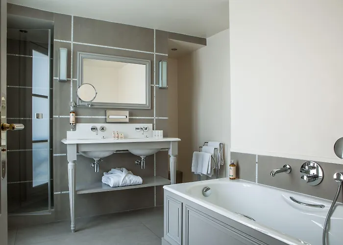 Hotel Mansart - Esprit De France