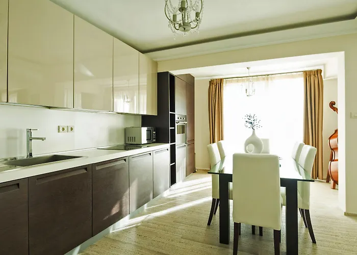 Hotel Azimut