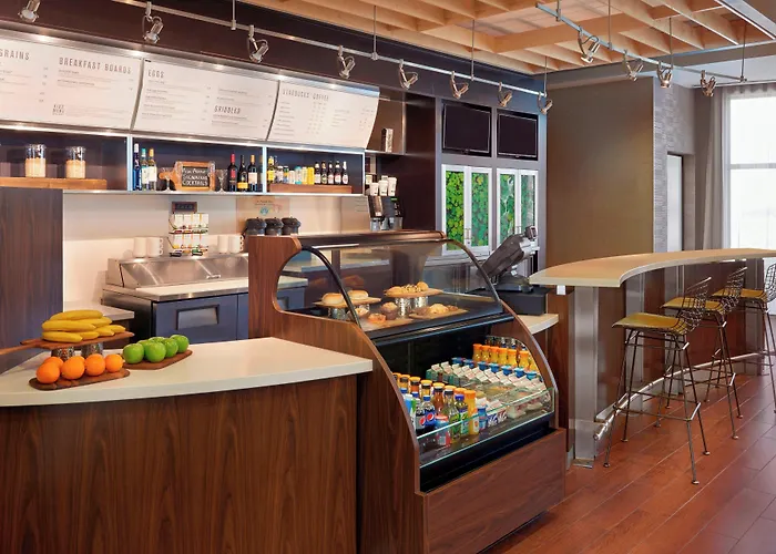 Courtyard By Marriott Kingston Highway 401