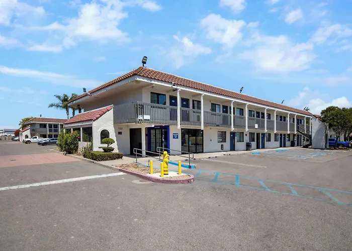 Motel 6-, Ca
