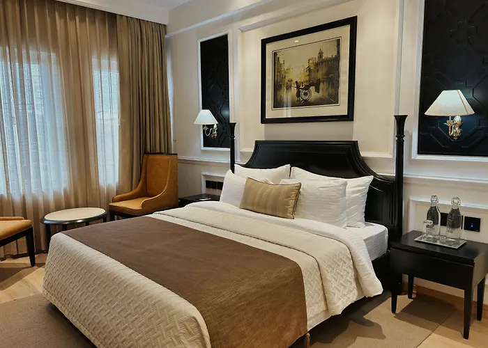 Peerless Hotel Kolkata