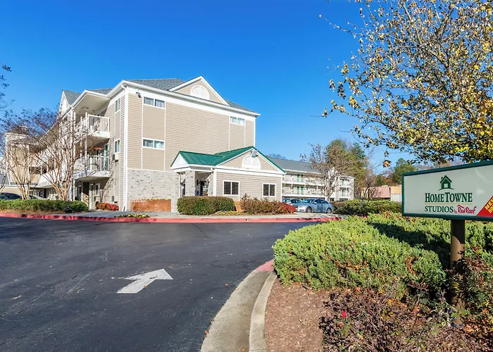 Hometowne Studios By Red Roof Atlanta - Chamblee