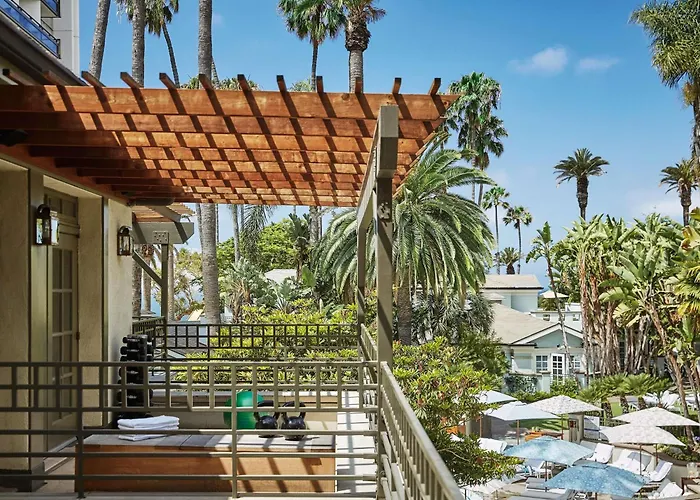  Fairmont Miramar & Bungalows