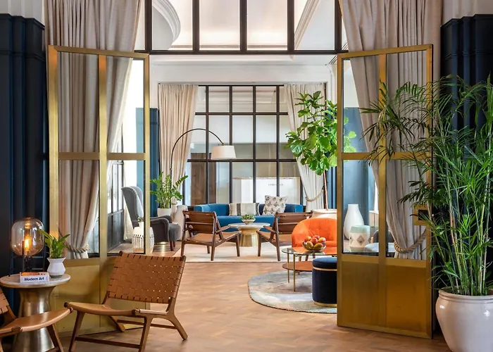  Fairmont Miramar & Bungalows