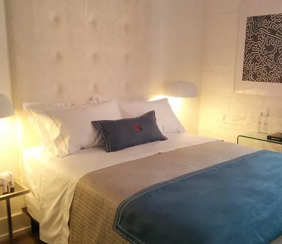 Baystreet Hotel/Motel