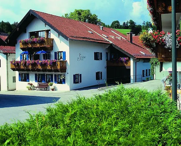 Kurbad Und Landhaus Siass