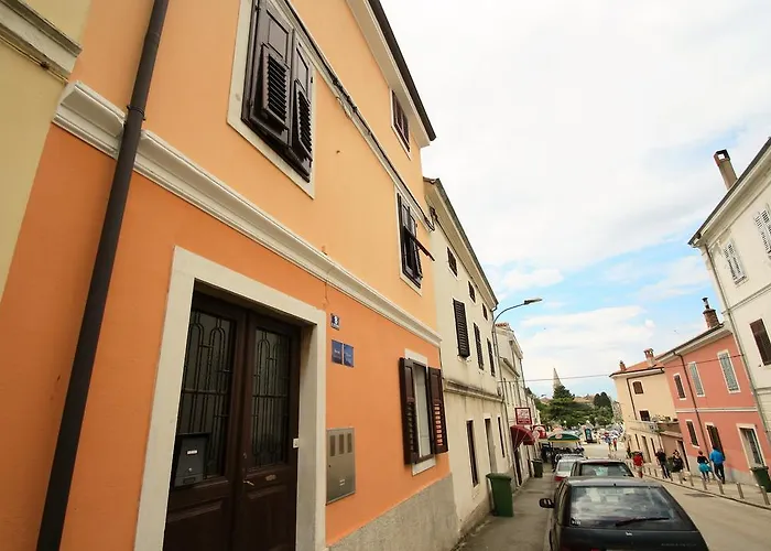 Old Town Rooms And Apartment