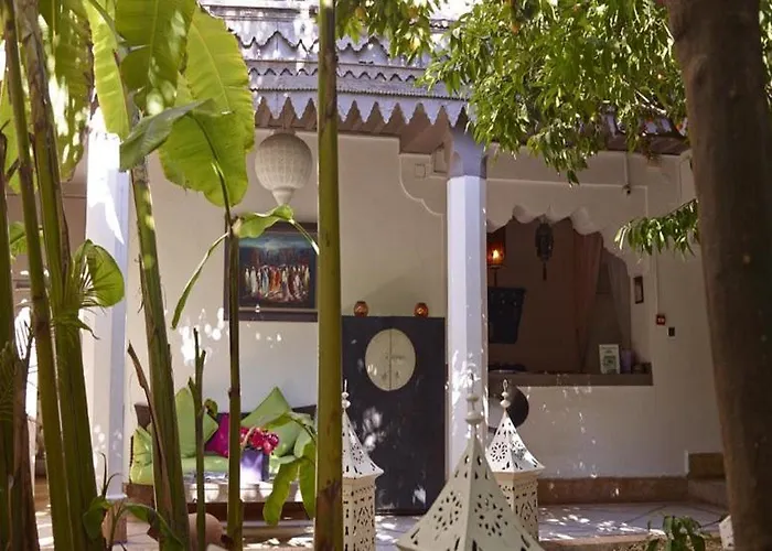  Riad Les Jardins D'Henia
