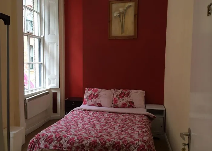 Hotel nahe College: The Apache Hostel