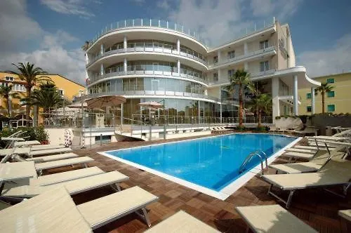  Mediterraneo Palace