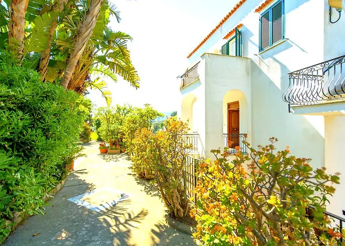 Appartamento : Villa Angela Apartment
