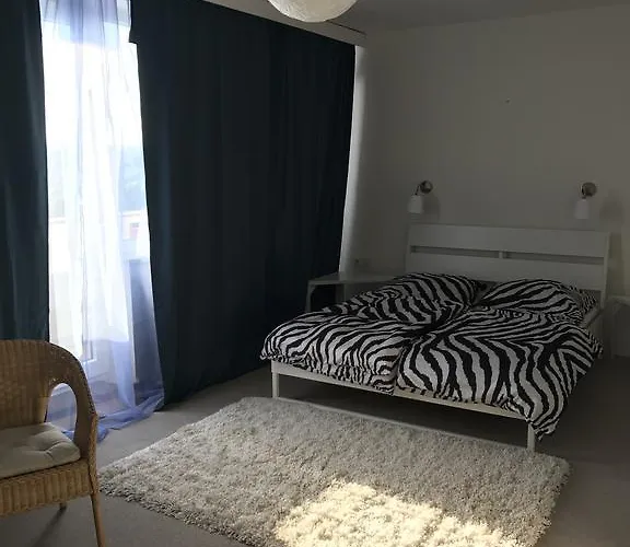  B&B Home