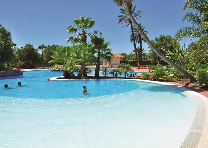Country Club Resort
