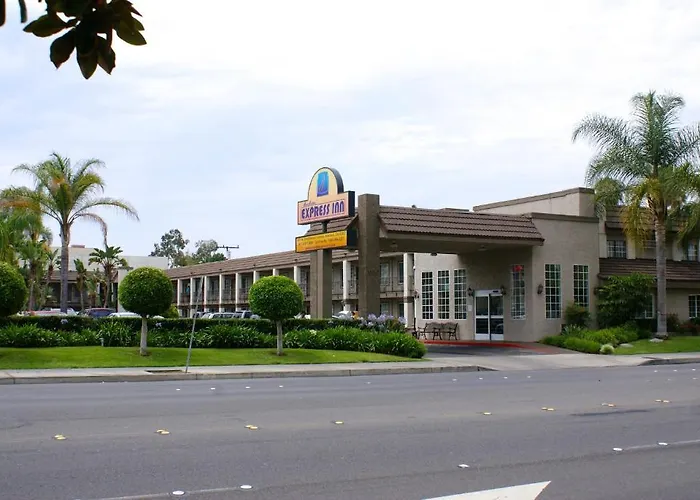 Trip to College Queens Inn Anaheim