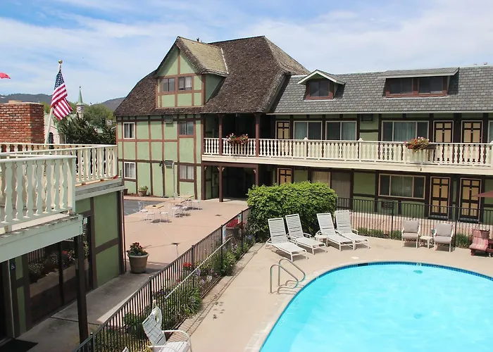 Hotels Close to Airport Svendsgaard'S Lodge- Americas Best Value Inn & Suites