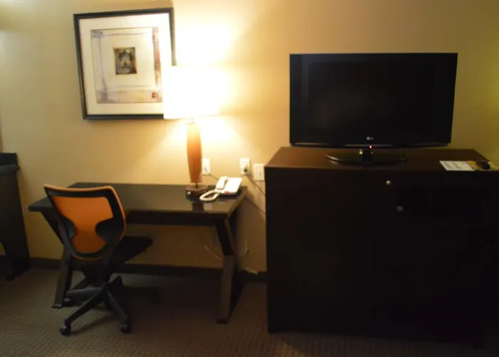 Motels Briarwood Suites