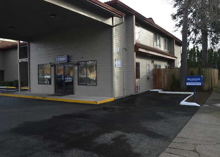 Motels Briarwood Suites