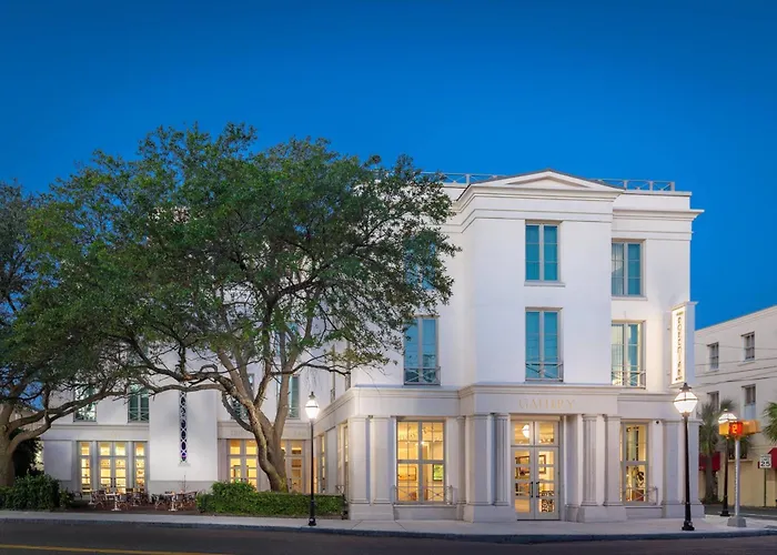 Pet Friendly hotel: Grand Bohemian Charleston, Autograph Collection