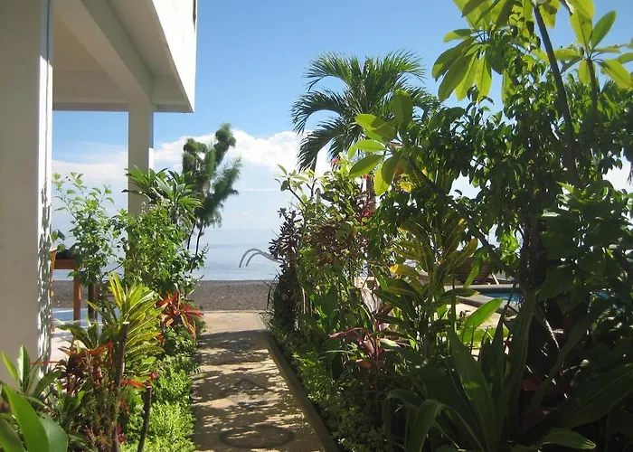 Lucky Paradise Bungalows On The Beach