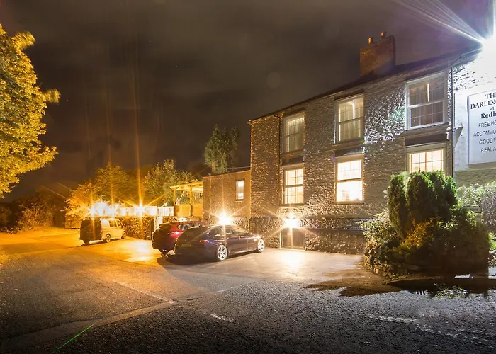 Darlington Arms By The Airport - Free Parking -Bar & Food