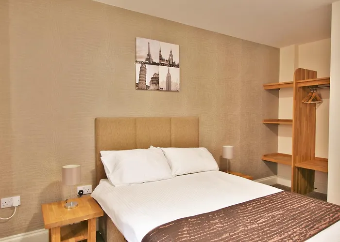 Central Studios Gloucester Place by Roomsbooked